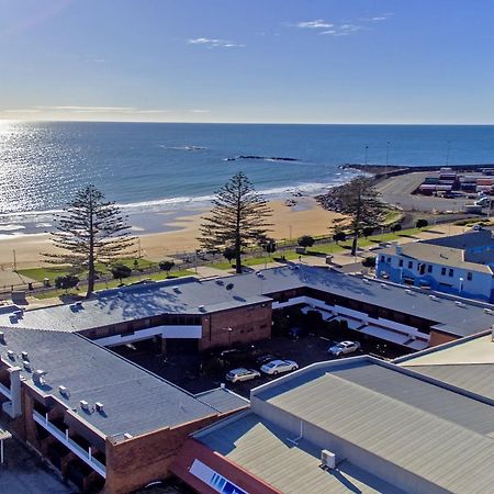 Beachfront Voyager Motor Inn Берни Экстерьер фото