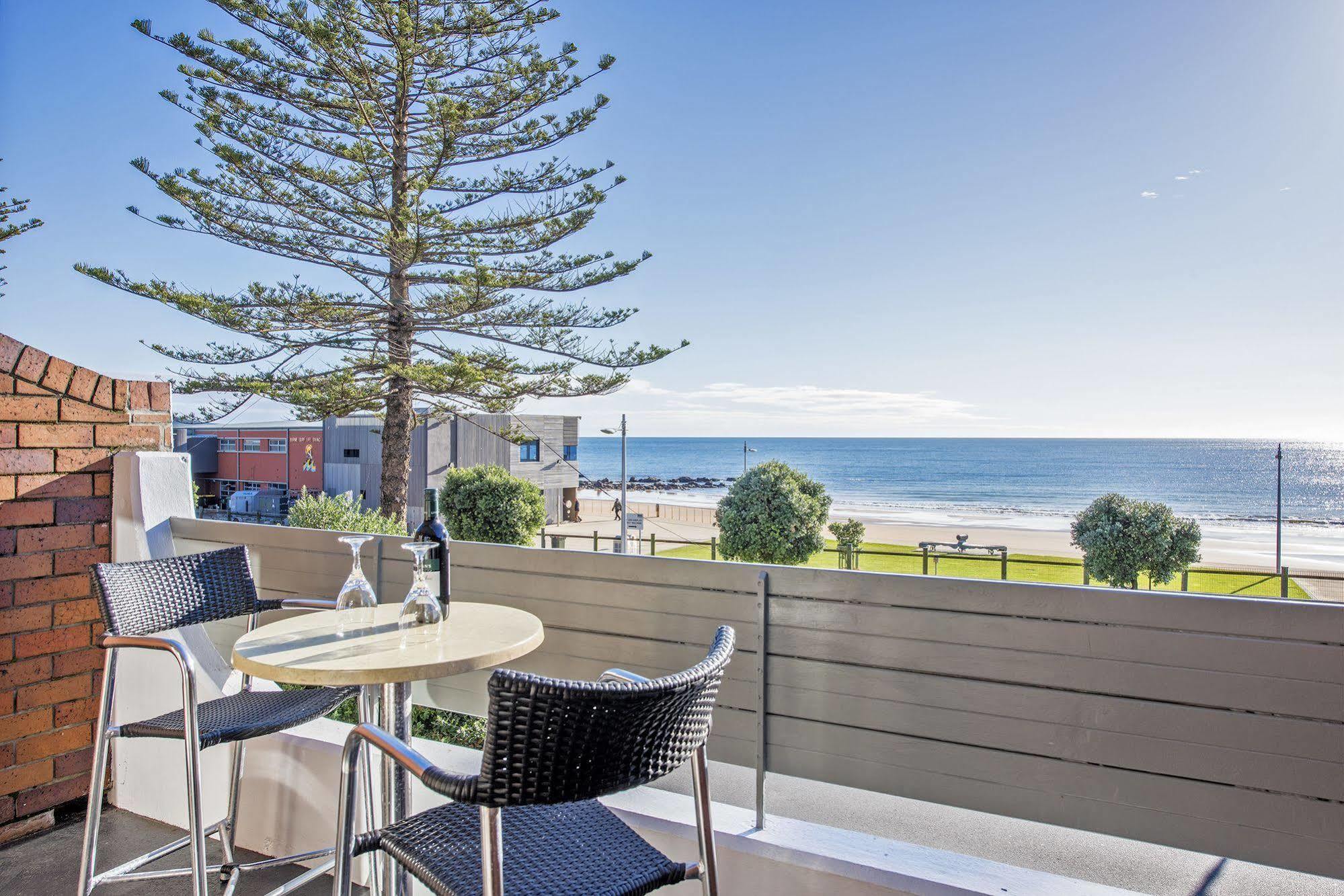 Beachfront Voyager Motor Inn Берни Экстерьер фото