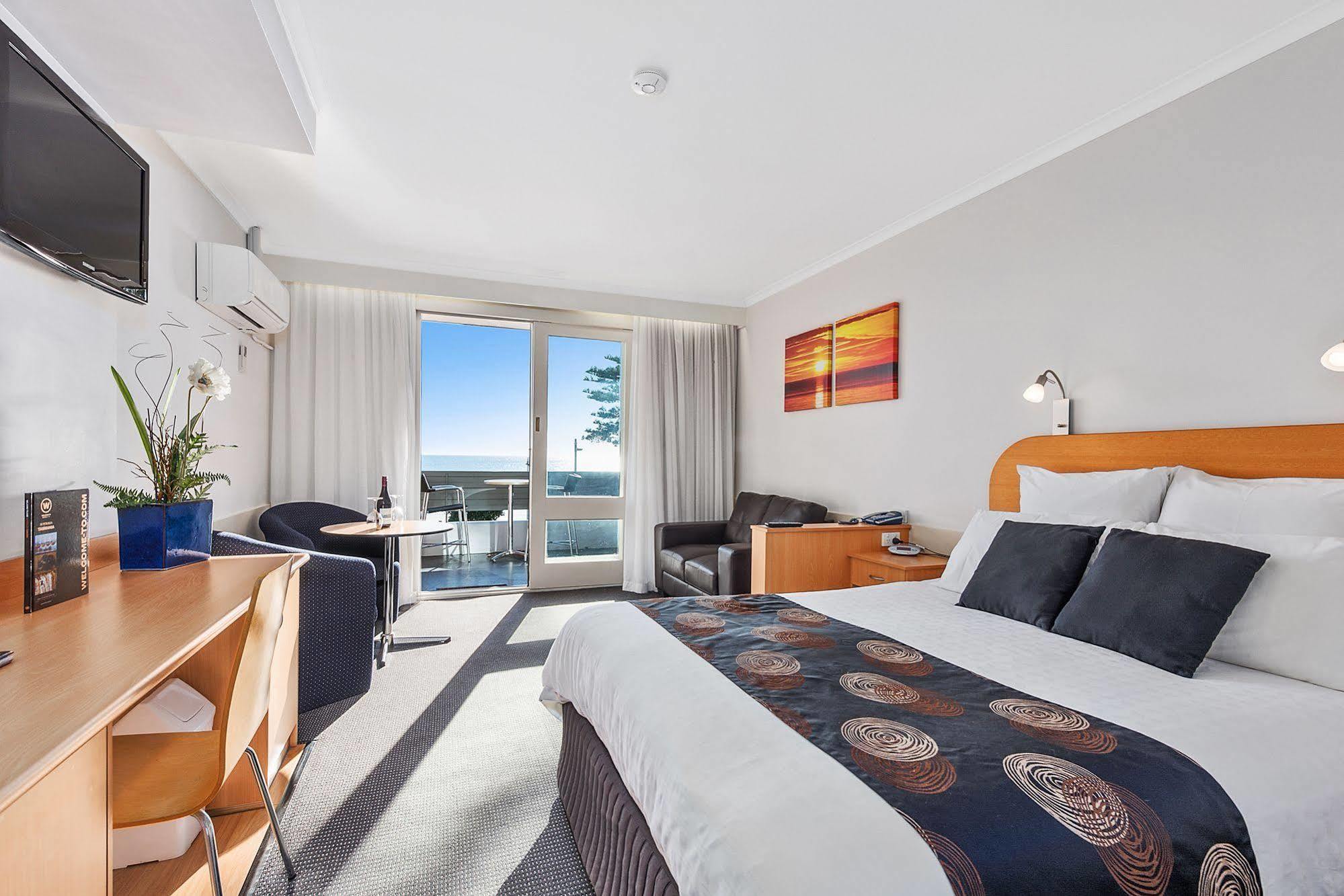 Beachfront Voyager Motor Inn Берни Экстерьер фото